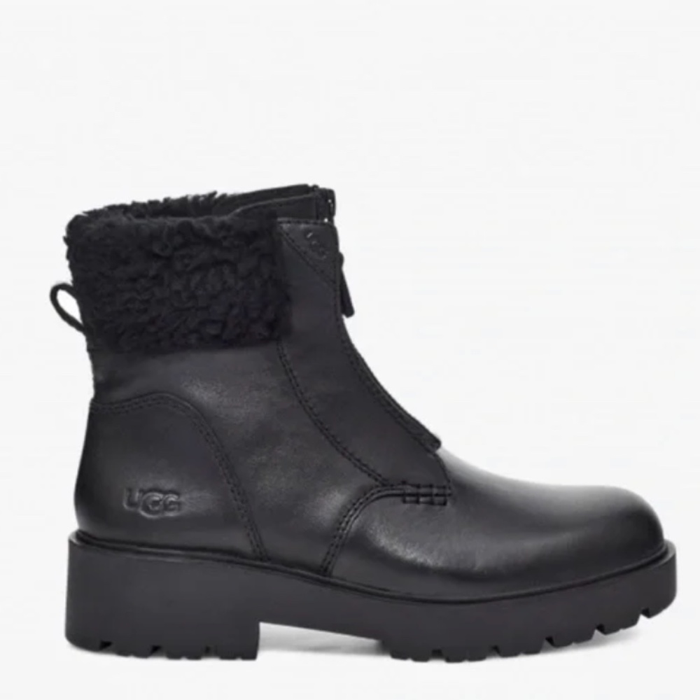 UGG New Czeriesa Black Leather boots Size 10